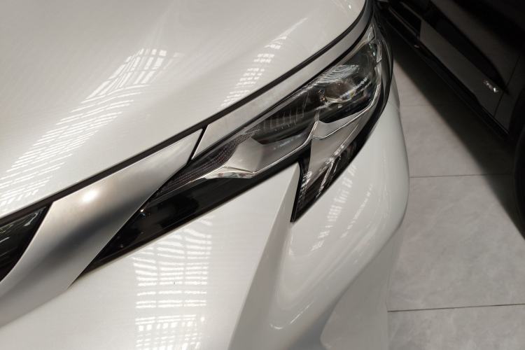 Used Toyota Sienna 2023 2.5L Hybrid Luxury Edition