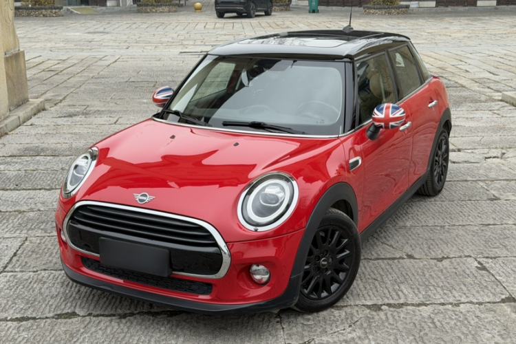 Used MINI MINI 2019 1.5T COOPER Classic Edition Five-Door Version
