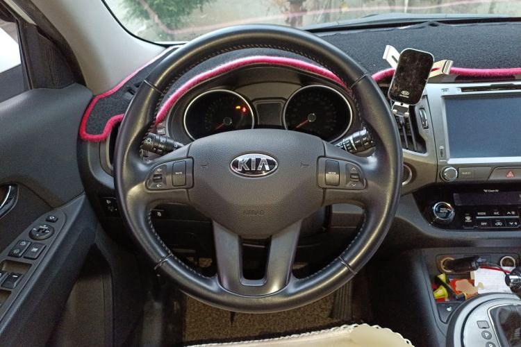 Used Kia Sportage R 2015 2.0L Automatic Two-Wheel Drive DLX Model