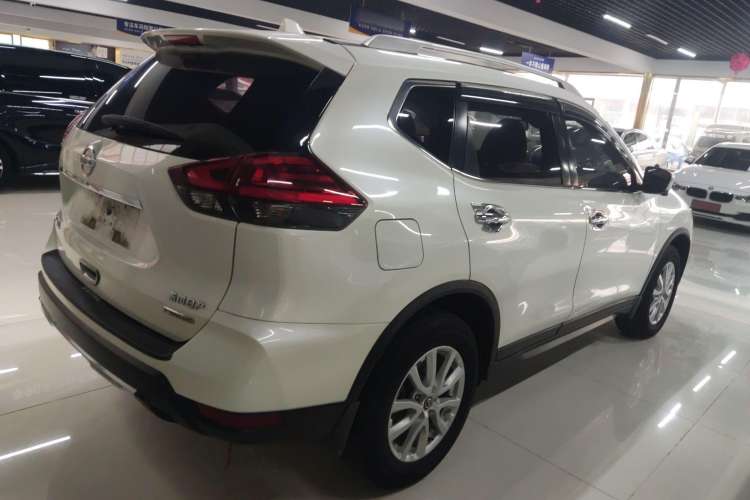 Used Nissan X-Trail 2019 2.0L CVT Smart Connect Comfort Edition 2WD
