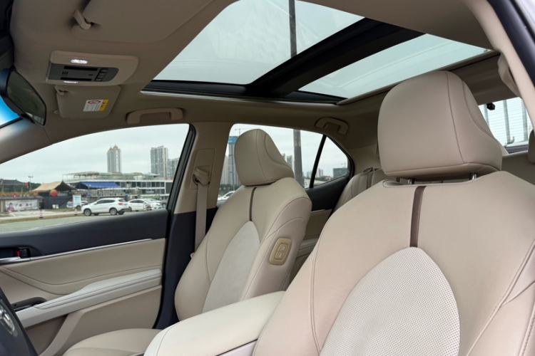 Used Toyota Camry 2019 2.5G Luxury Edition China VI Standard