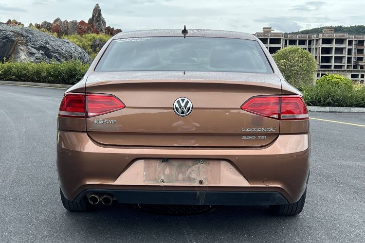 Used Volkswagen Lamando 2015 230TSI DSG Fashion Edition
