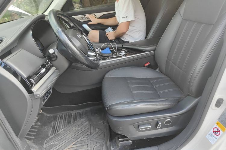 Used Changan CS95 2019 2.0T Two-Wheel-Drive Luxury Version
