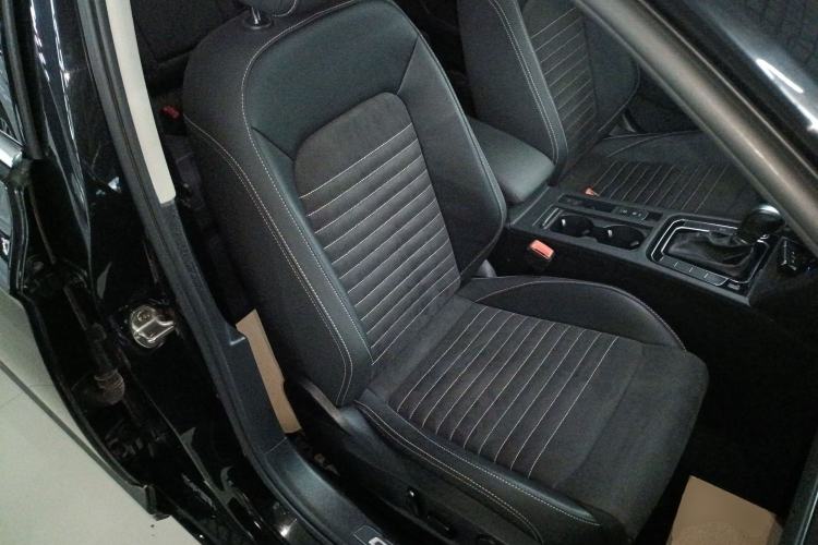 Used Volkswagen Magotan 2020 330TSI DSG Luxury Edition
