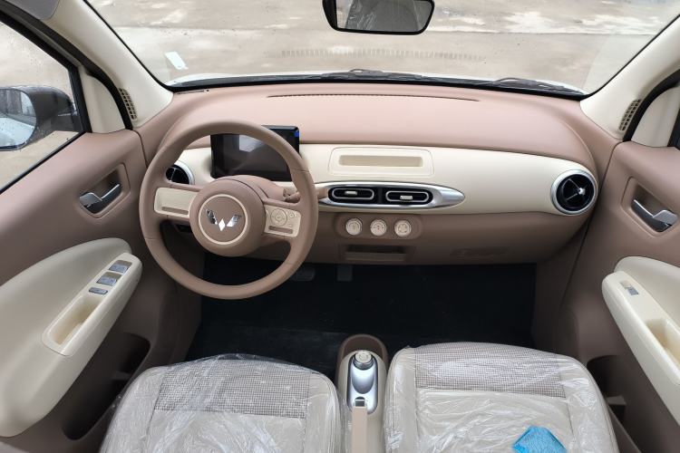 Used Wuling Hongguang MINIEV 2025 Four-Door Version Advanced Edition
