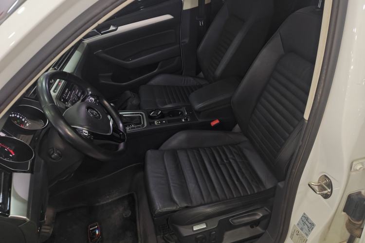 Used Volkswagen Variant 2018 380TSI Two-Wheel Drive Comfort Edition