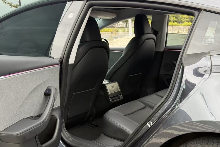 Used Tesla Model 3 2023 Rear-Wheel-Drive Version
