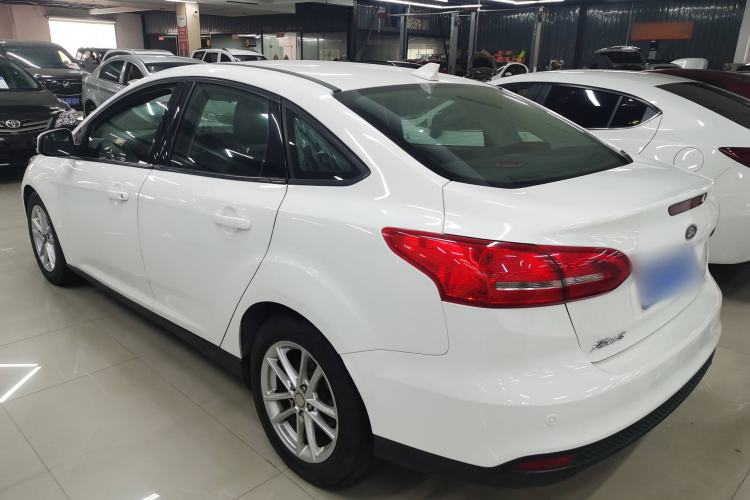 Used Ford Focus 2017 Sedan EcoBoost 125 Automatic Supreme Style SmartDrive Edition
