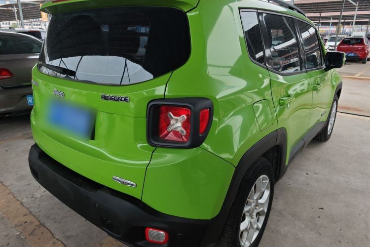 Used  Renegade 2018 Connected Large Screen Version 180T Automatic High-Energy Edition
