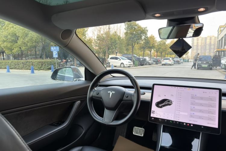 Used Tesla Model 3 2019 Long-Range Rear-Wheel-Drive Version
