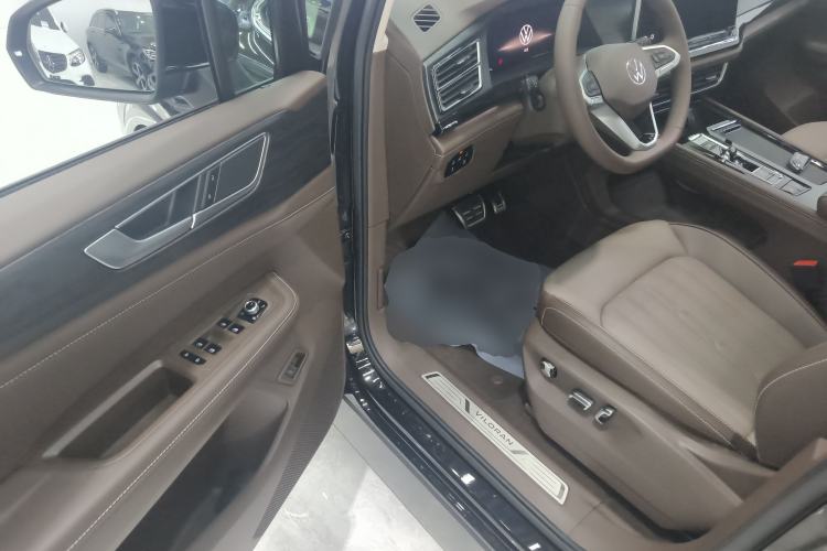 Used Volkswagen Viloran 2024 380TSI Luxury Edition
