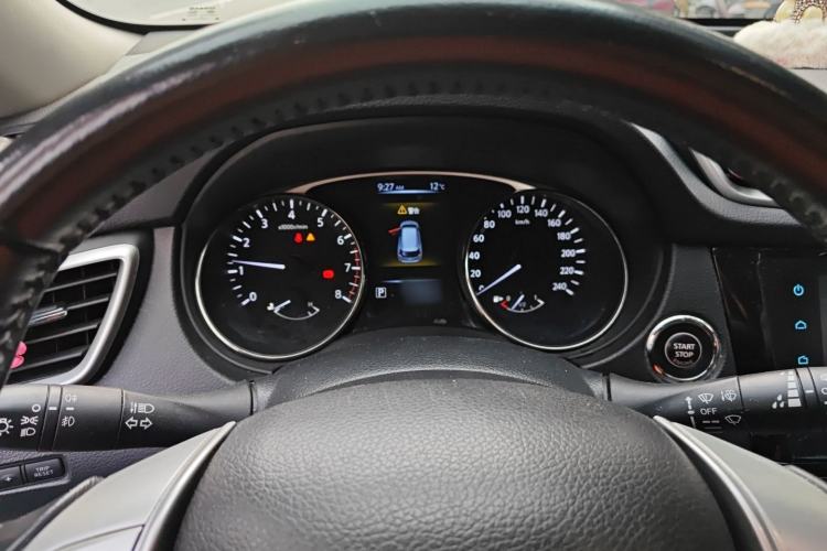 Used Nissan X-Trail 2015 2.0L CVT Comfort MAX Edition 2WD
