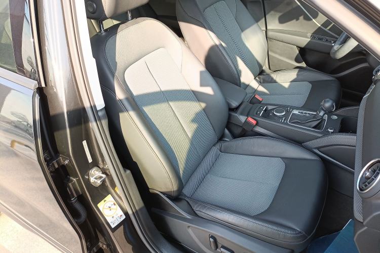 Used Audi Q2L 2021 35 TFSI Fashionable and Elegant Model
