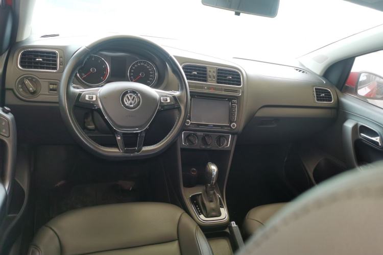 Used Volkswagen Polo 2016 1.6L Automatic Comfort Model
