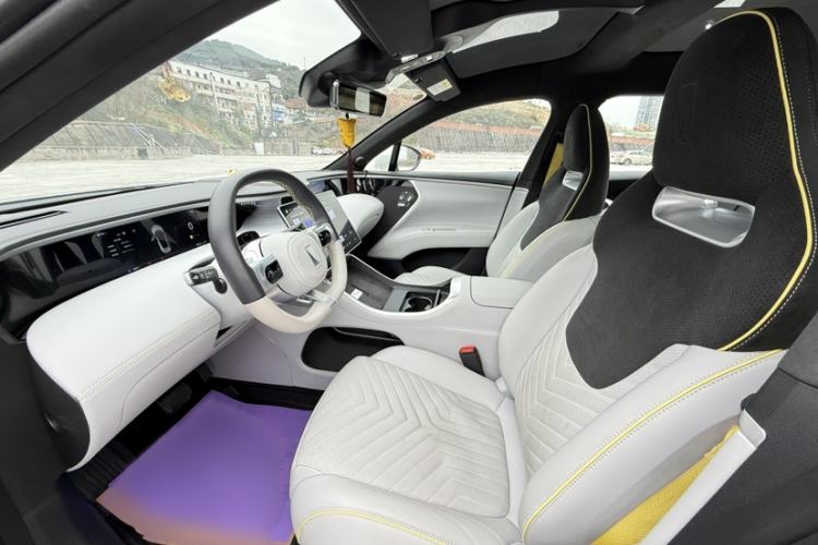 Used Avatr 11 2023 HarmonyOS Version Smart Enjoyment Upgrade Model 90-Degree Rear-Wheel Drive Edition
