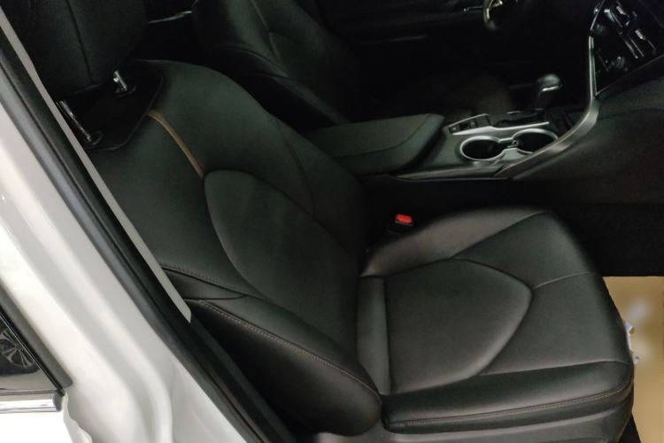 Used Toyota Camry 2023 2.0G Luxury Edition