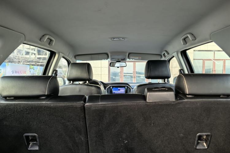 Used JMC Yusheng S350 2016 2.0T Automatic Two-Wheel Drive Gasoline Luxury Edition 5 Seats
