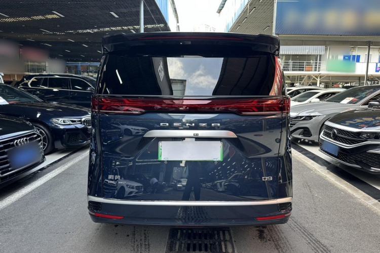 Used Denza D9 2022 DM-i 970 Four-Wheel Drive Flagship Model
