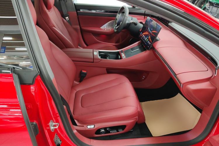 Used Hima Luxeed S7 2025 785 km Ultra