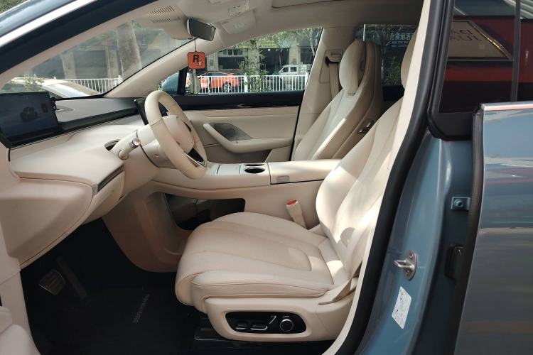 Used Hima Luxeed R7 2024 All-Electric 667 km Max
