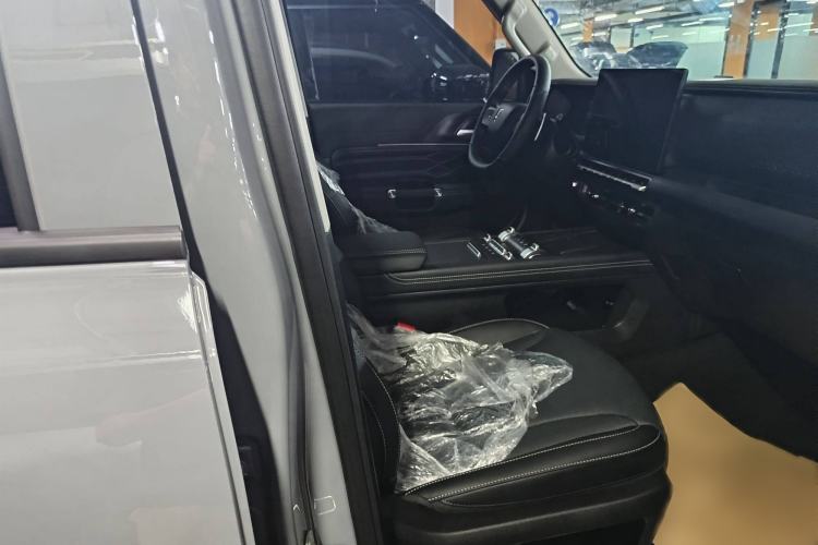 Used Tank 300 New Energy 2025 Hi4-T
