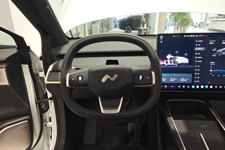 Used ONVO L60 2024 85 kWh All-Wheel Drive