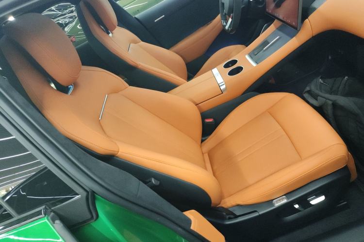 Used  YU7 2025 Ultra-Long Range High-Performance All-Wheel-Drive Max Edition