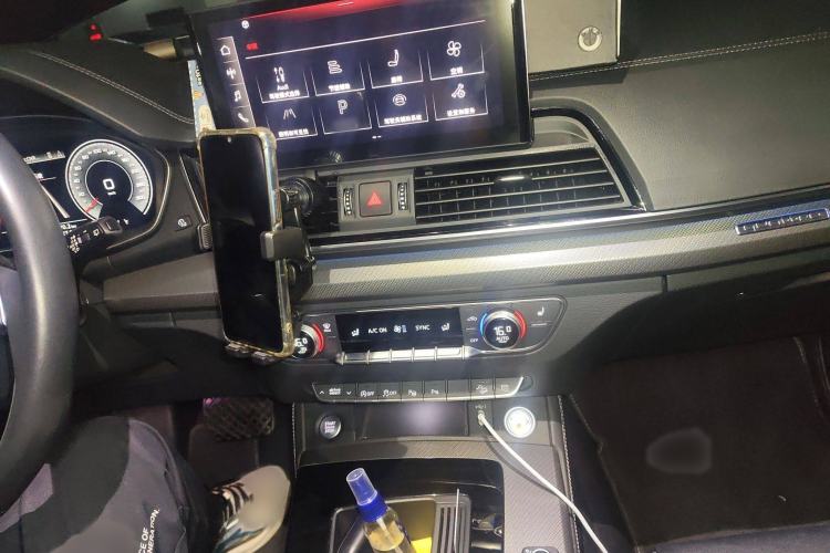 Used Audi Q5L 2022 40T Fashionable and Dynamic Model
