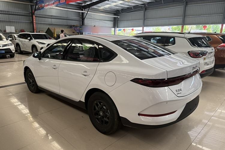 Used BYD Qin PLUS 2025 DM-i Smart Drive 55KM Leading Model
