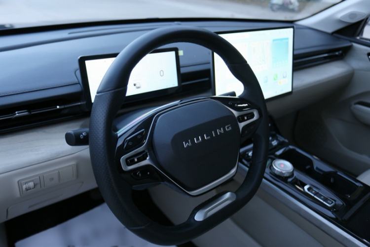 Used Wuling Xingguang 2023 150 Advanced Edition
