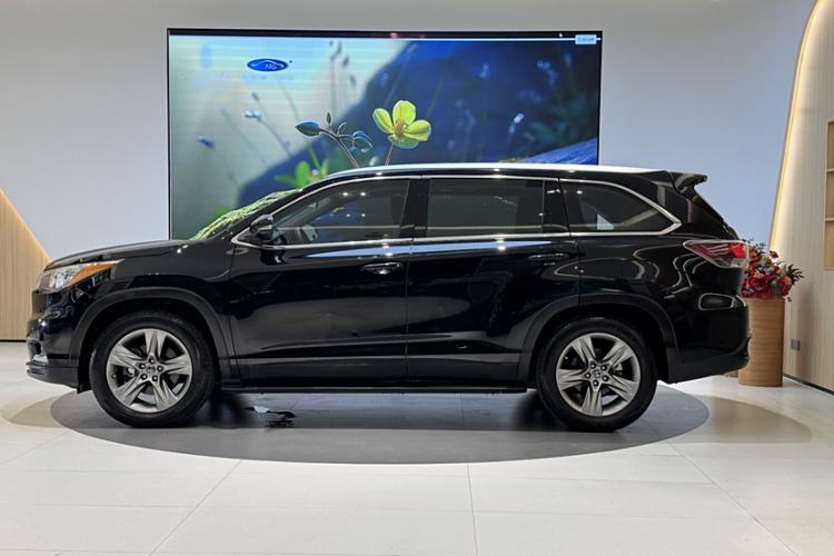 Used Toyota Highlander 2015 2.0T Four-Wheel Drive Luxury Edition 7-Seater
