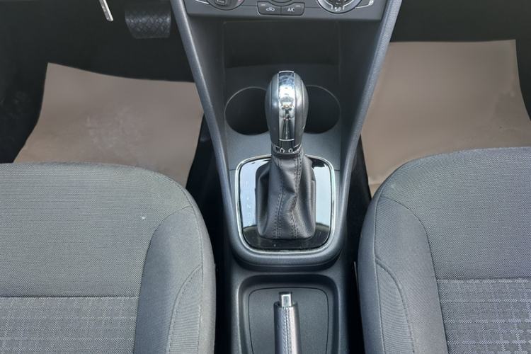 Used Volkswagen Polo 2016 1.6L Automatic Comfort Model
