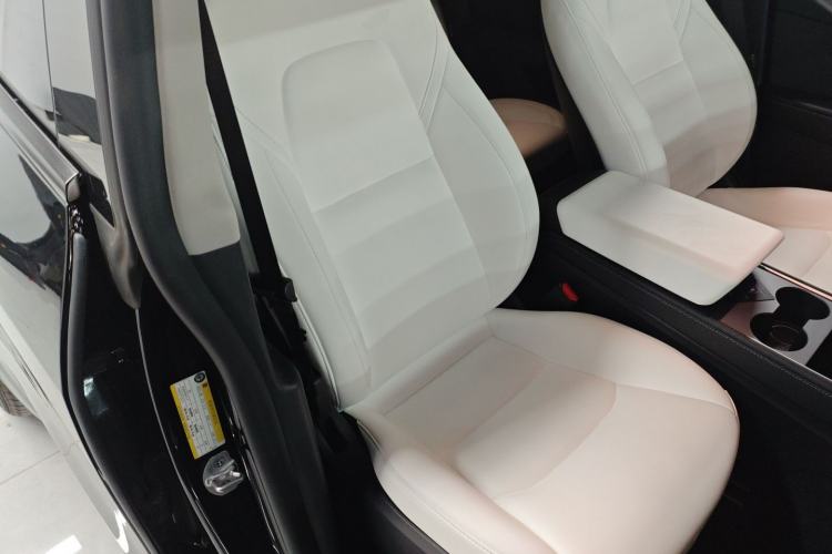 Used Tesla Model Y 2023 Long-Range All-Wheel-Drive Version