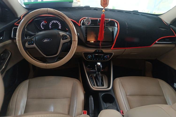 Used Ford Escort 2015 1.5L Automatic Fashion Model