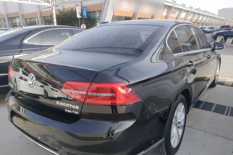 Used Volkswagen Magotan 2017 330TSI DSG Luxury Model
