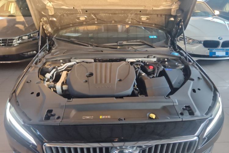 Used Volvo S90 2022 B5 Zhiyi Luxury Edition
