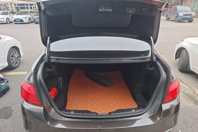 Used BMW 5 Series 2017 520Li Elegant Edition
