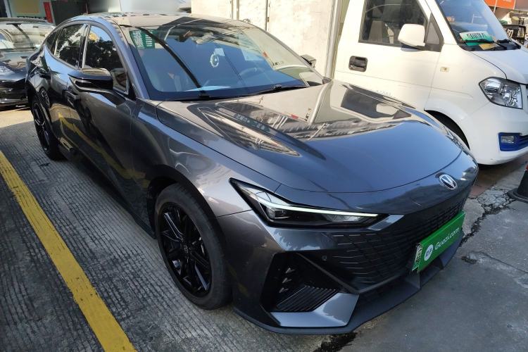 Used Changan UNI-V iDD 2023 ZhiDian iDD 1.5T 113km ZhiKu Model