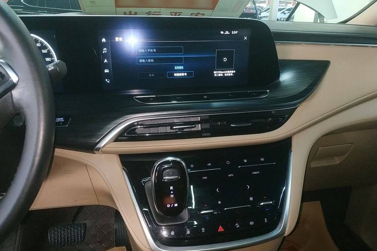 Used Buick GL8 2020 ES Land Cruiser 653T Luxury Model
