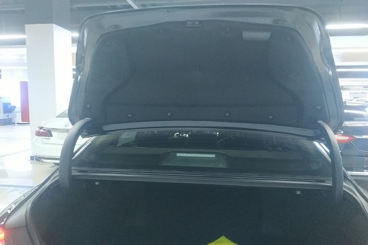 Used Toyota Camry 2021 2.0G Luxury Edition
