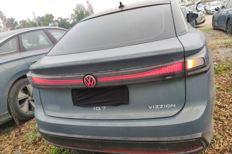 Used Volkswagen ID.7 VIZZION 2024 AIR model