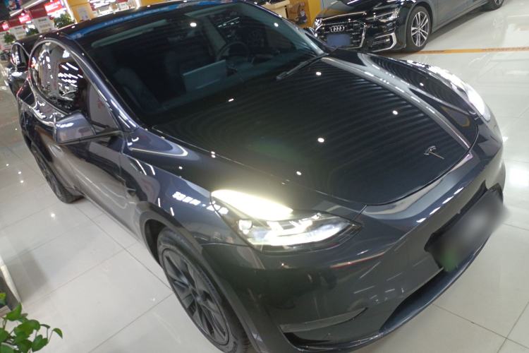Used Tesla Model Y 2024 Long-Range All-Wheel-Drive Version
