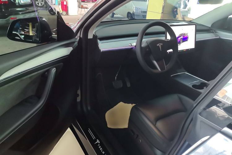 Used Tesla Model Y 2024 Rear-Wheel-Drive Version
