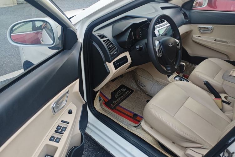 Used Chery Fengyun 2 2013 Hatchback 1.5L AMT Ruìyì Edition