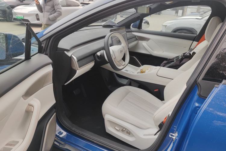 Used ONVO L60 2024 60 kWh All-Wheel Drive
