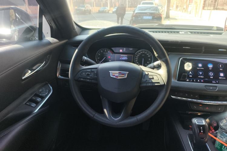 Used Cadillac XT4 2018 28T Two-Wheel Drive Leading Version