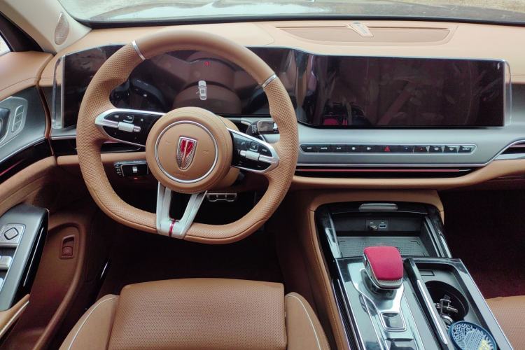 Used Hongqi H9 2024 2.0T Qixiang Private Style Edition
