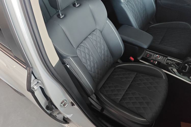 Used Mitsubishi Outlander 2021 2.4L 4x4 Zhi Xiang Edition 7 Seats
