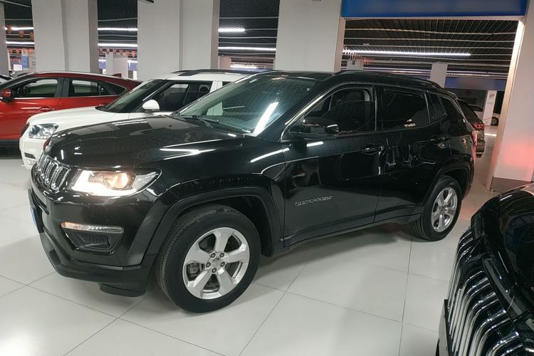 Used  Compass 2019 200T Automatic Family Edition - Connected Large Screen Version
