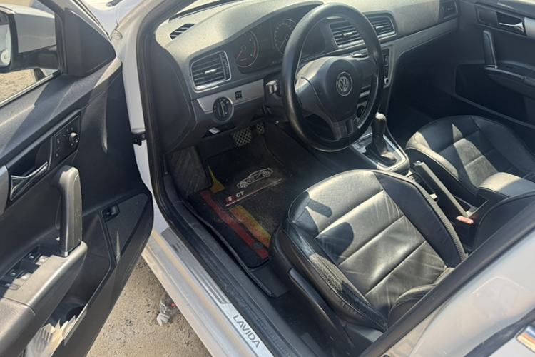 Used Volkswagen Lavida 2013 Restyled Classic 1.6L Automatic Comfort Edition
